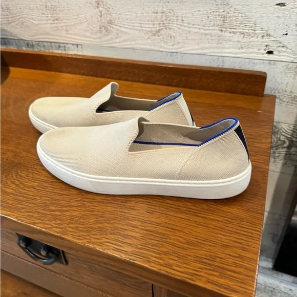 Classic Rothy’s slip on sneaker!  Classic cream color!  WOW! - Picture 2 of 8